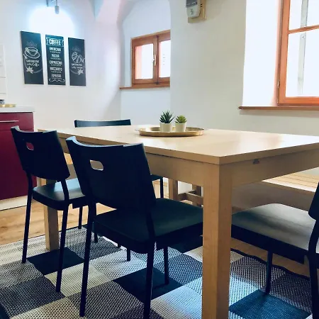 Apartmán Seayou!***charming 1-bedroom Unit In The Old Center Of Cres